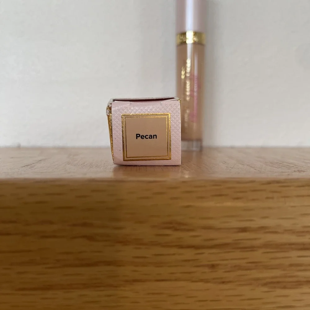 Too Faced Born This Way Ethereal Light Illuminating Smoothing Concealer Pecan